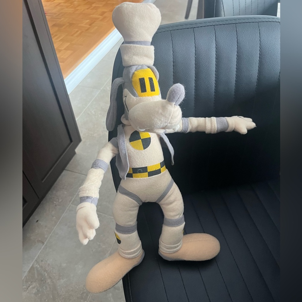 Disney World Epcot Goofy Poseable GM Test Track Dummy - 16” Tall